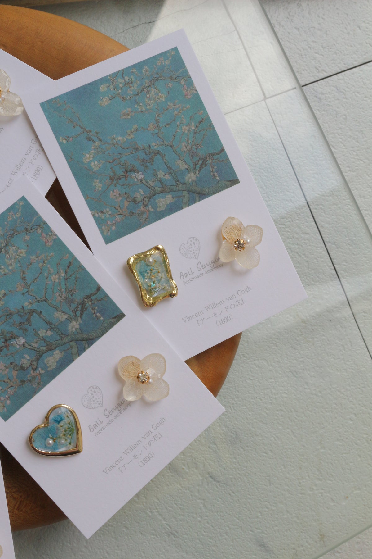 Gogh Inspired Flower and Medallion No. 1 Pierceチタンピアス - アーモンドの花