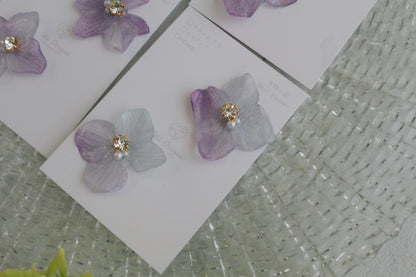 Hydrangea Petal  No.64 パーツ選べます。Clip-on or Titanium Pierce