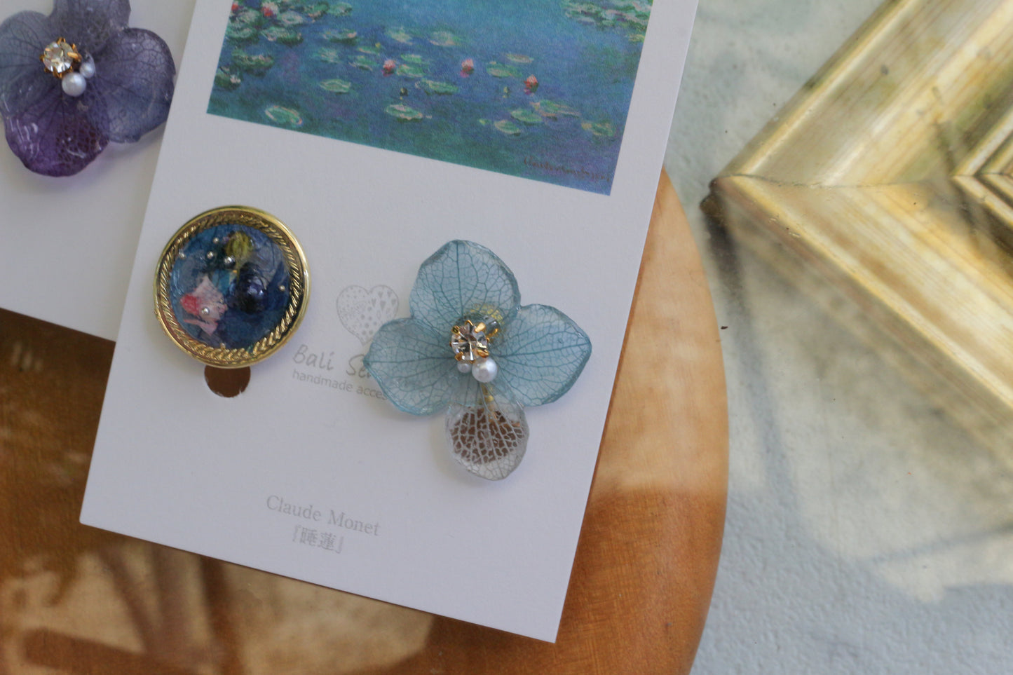 Monet's Water Lilies Inspired Flower and Medallion No.33 イヤリング Clip-on 睡蓮