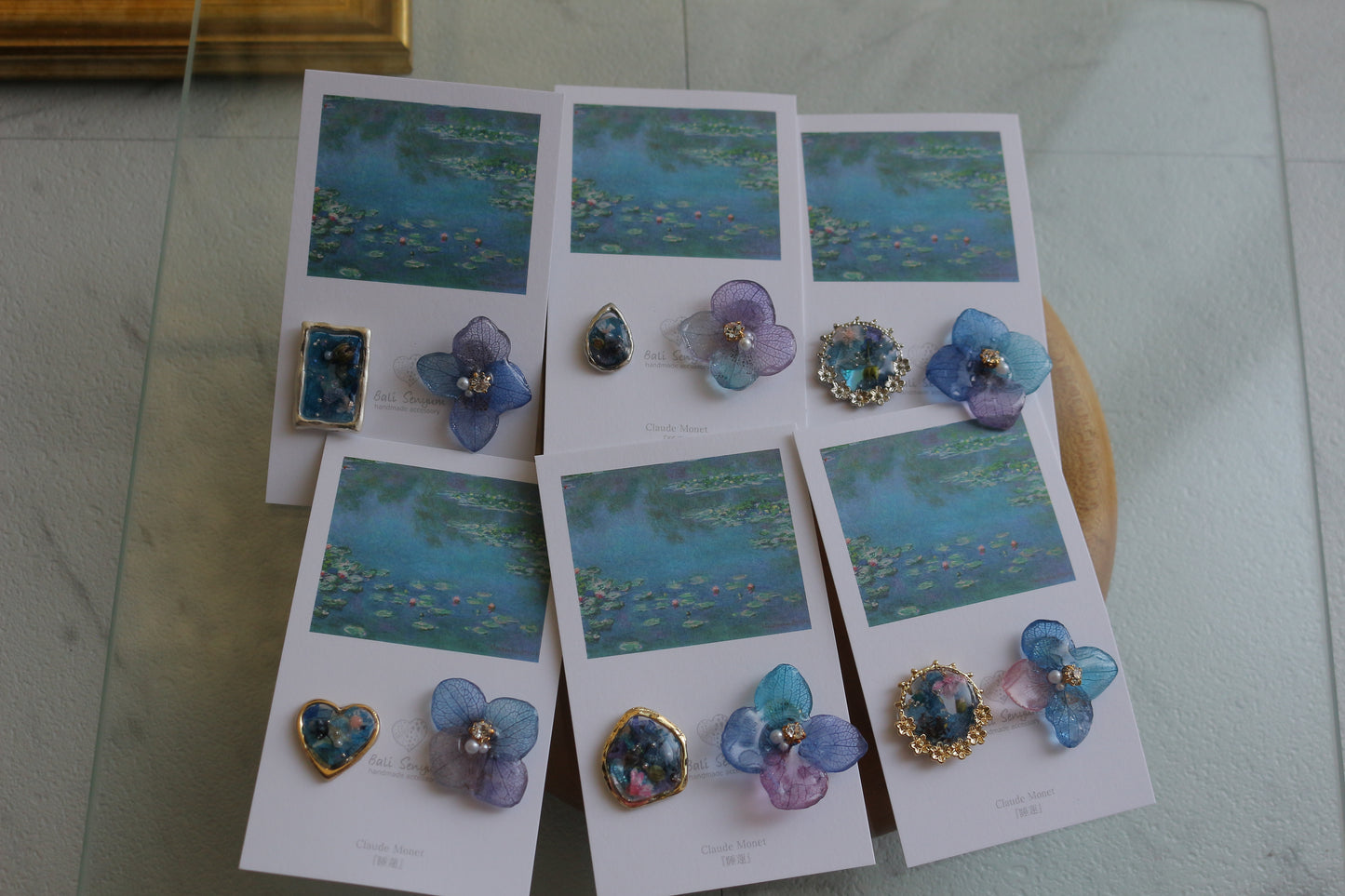Monet's Water Lilies Inspired Flower and Medallion No.13イヤリング Clip-on 睡蓮