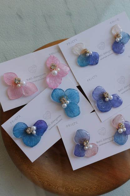 Hydrangea Wing No.127- Titanium Pierce(ピアス）