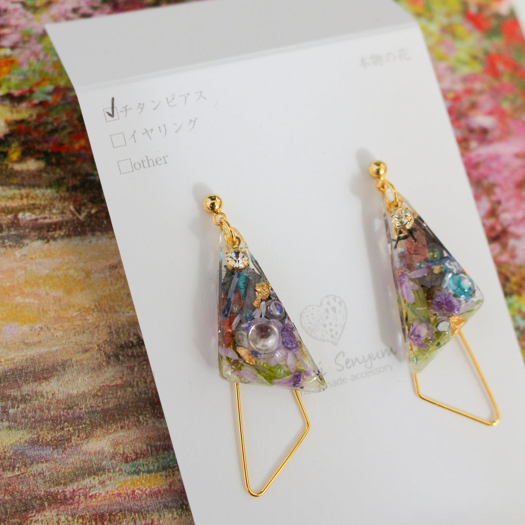 Claude Monet Garden in Giverny Inspired Triangular Floral Earrings -  ジヴェルニーの庭　No.2