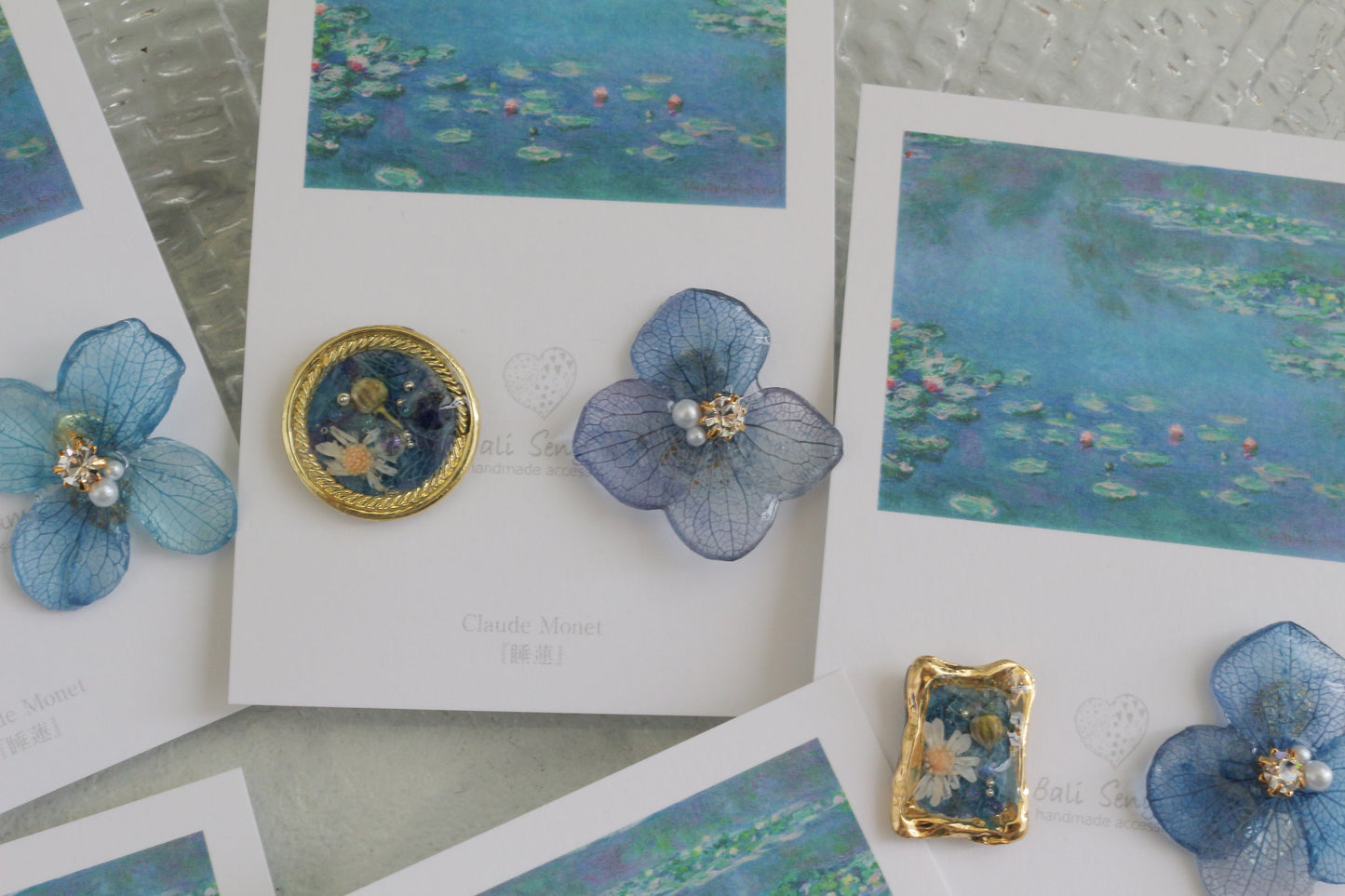 Monet's Water Lilies Inspired Flower and Medallion No.30 イヤリング Clip-on 睡蓮
