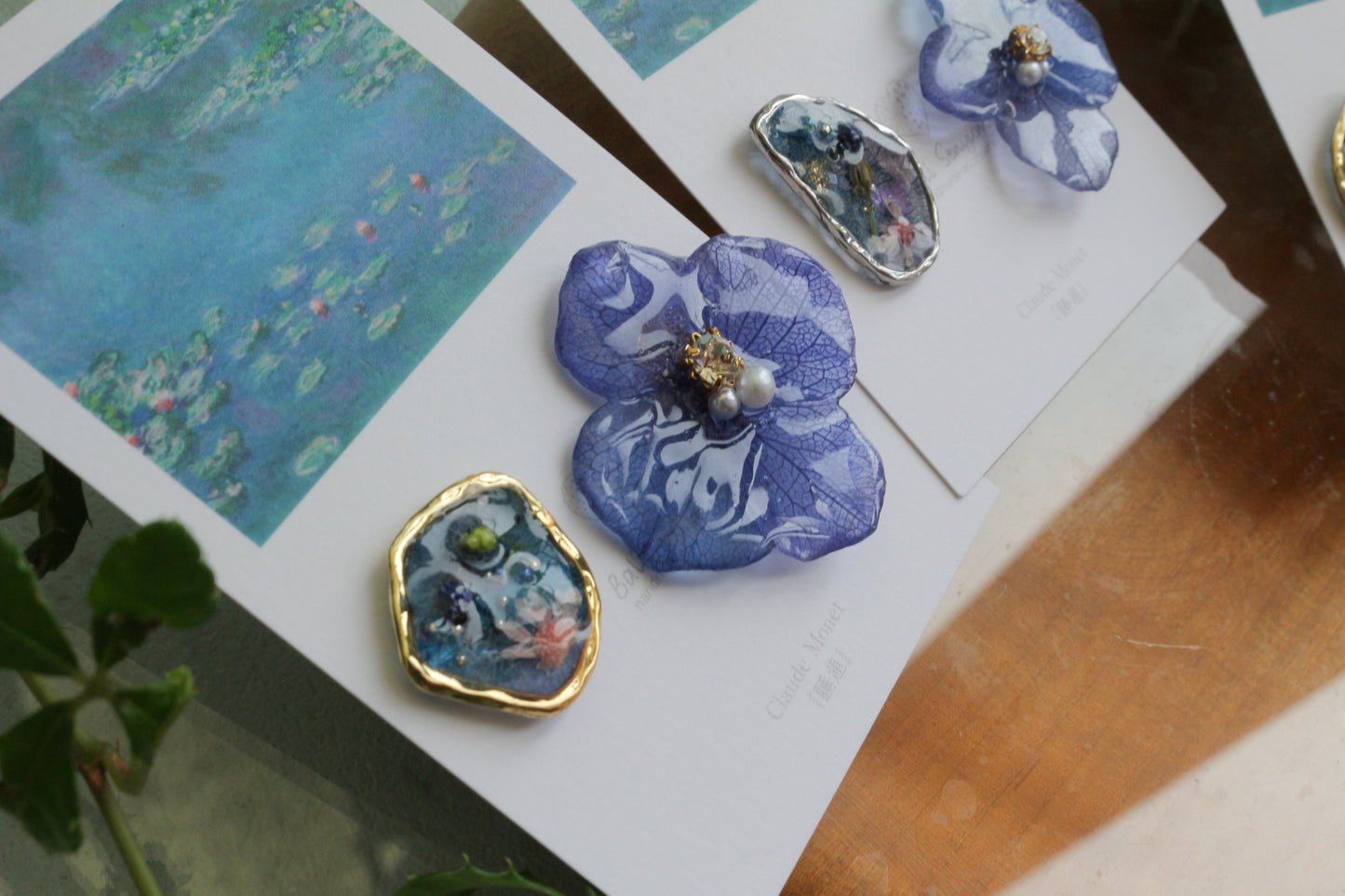 Monet Inspired Flower and Medallion No.27 ピアスTitanium Pierce 睡蓮