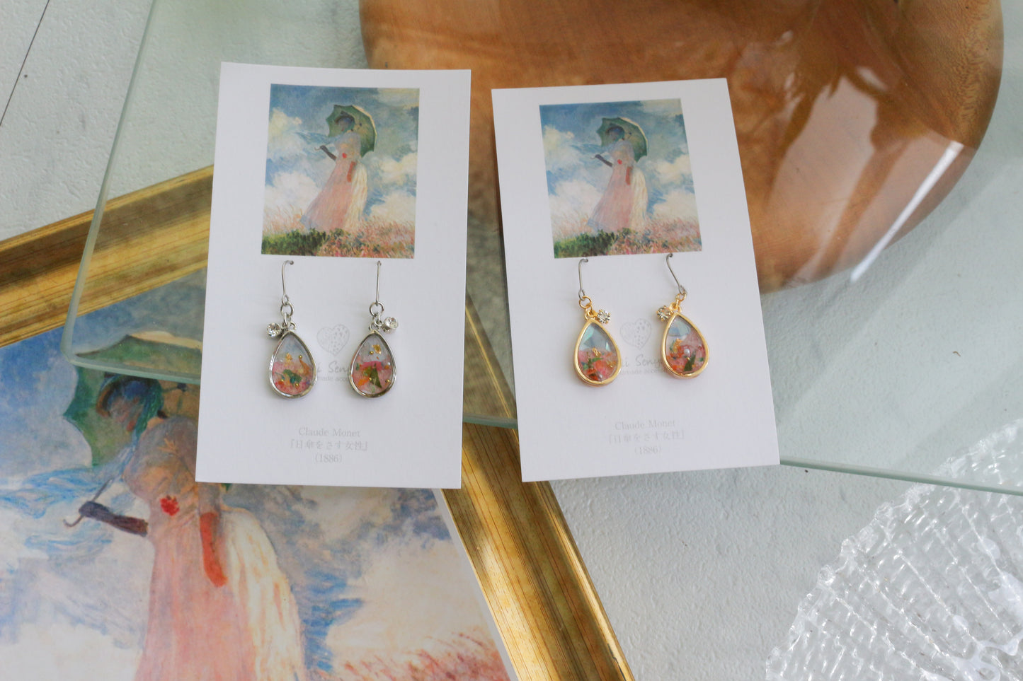 Claude Monet Inspired Dangling -No.1 散歩　日傘をさす女性