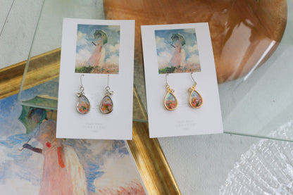 Claude Monet Inspired Dangling -No.1 散歩　日傘をさす女性