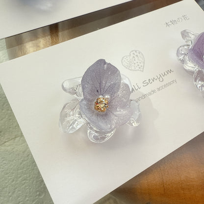 Clear Petals & Flower No.14パーツ選べます。Clip-on or Titanium Pierce