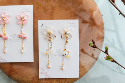 Someiyoshino Sakura Bouquet Earrings