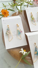 Triangular Floral Earrings With Seasonal Hydrangea No.26