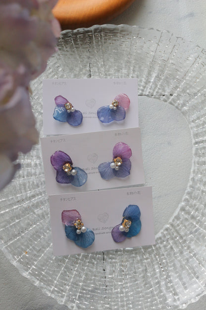 Hydrangea Wing No.143- Titanium Pierce(ピアス）