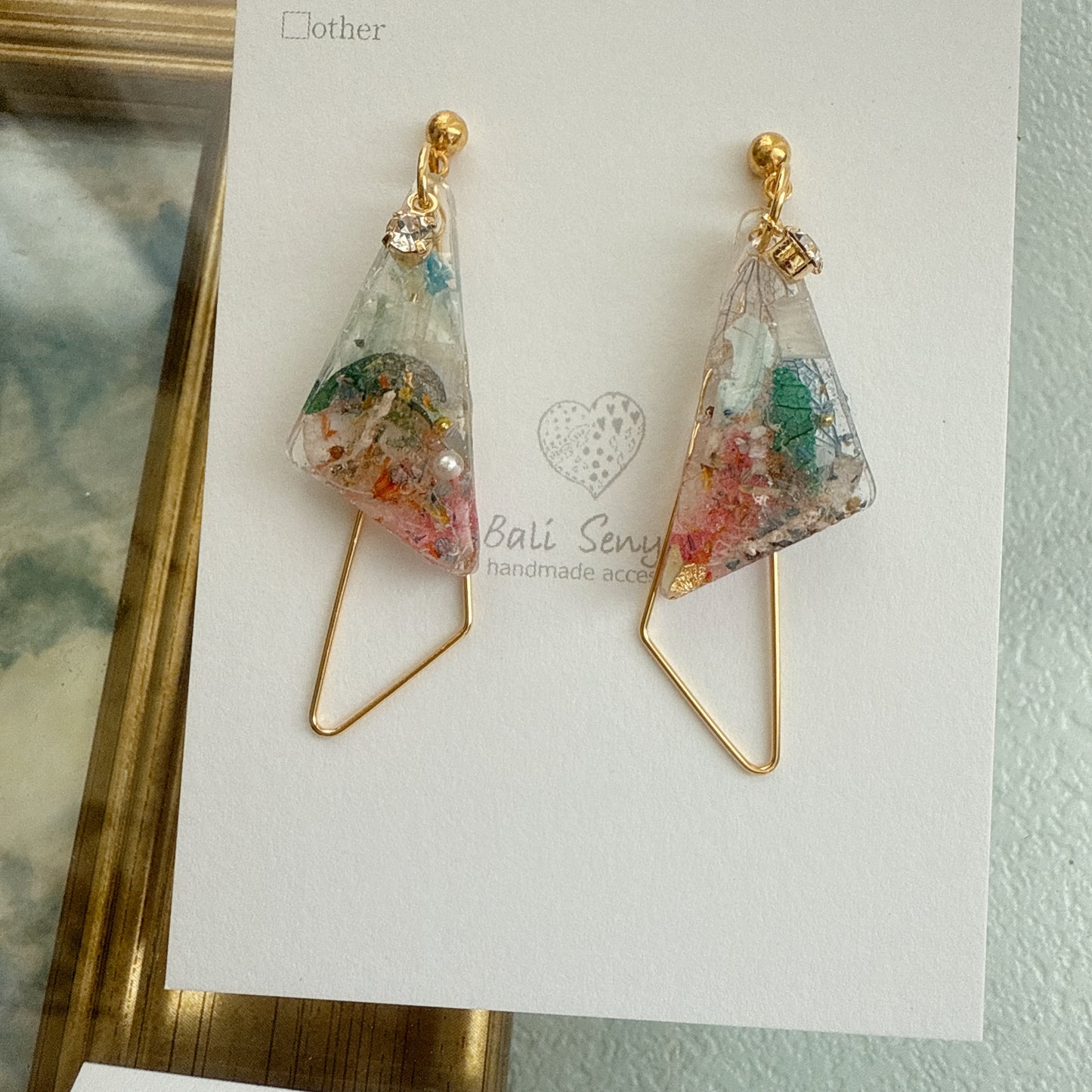 Claude Monet Woman with a Parasol Inspired Earrings -  散歩　日傘をさす女性　No.6
