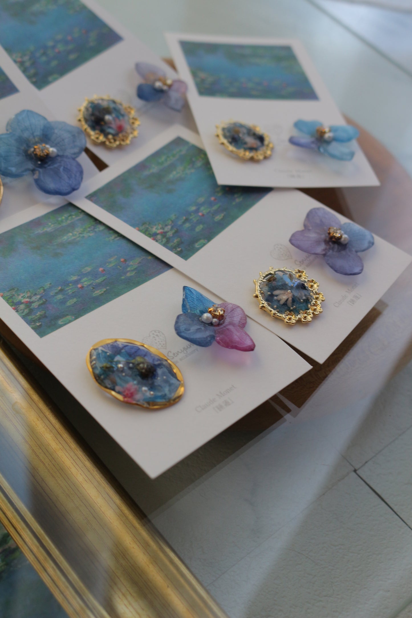 Monet Inspired Flower and Medallion No.11 ピアスTitanium Pierce 睡蓮
