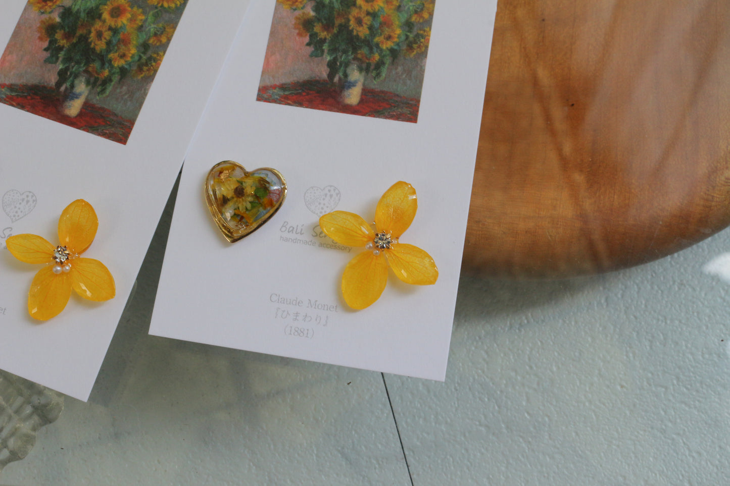 Monet Inspired Flower Earrings No.23 ピアスTitanium Pierce ひまわり
