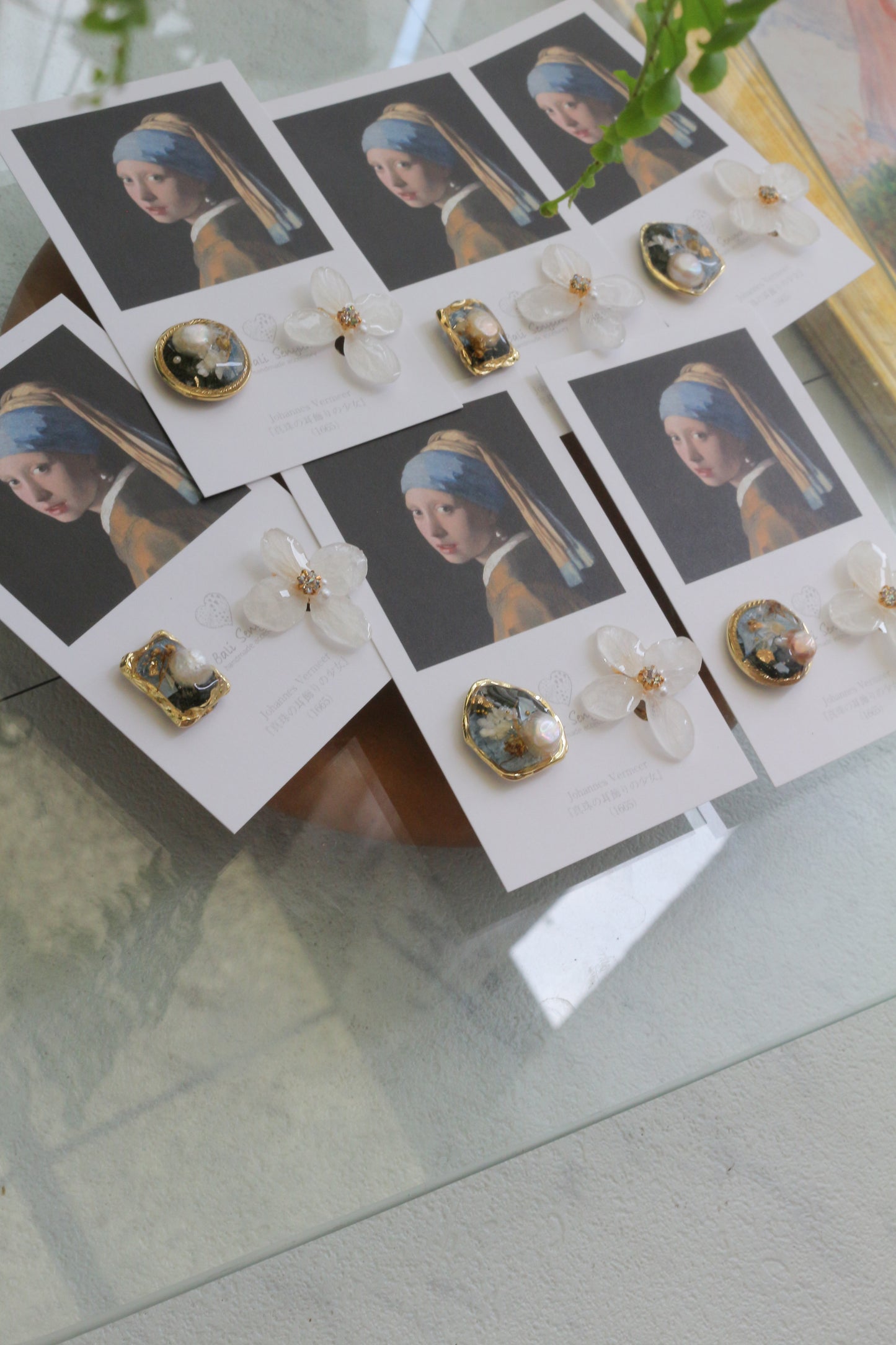 Vermeer's Inspired Flower and Medallion No.5 イヤリング Clip-on 真珠の耳飾りの少女