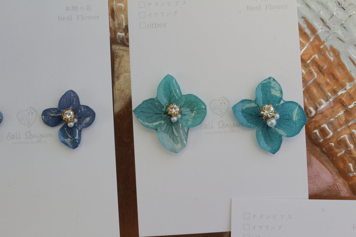 Hydrangea Petal  No.65 パーツ選べます。Clip-on or Titanium Pierce