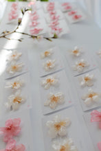 Natural Shape Someiyoshino Sakura Earrings #S004