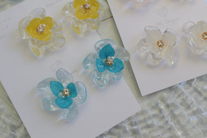 Clear Petals & Flower No.1 パーツ選べます。ピアス  or イヤリング