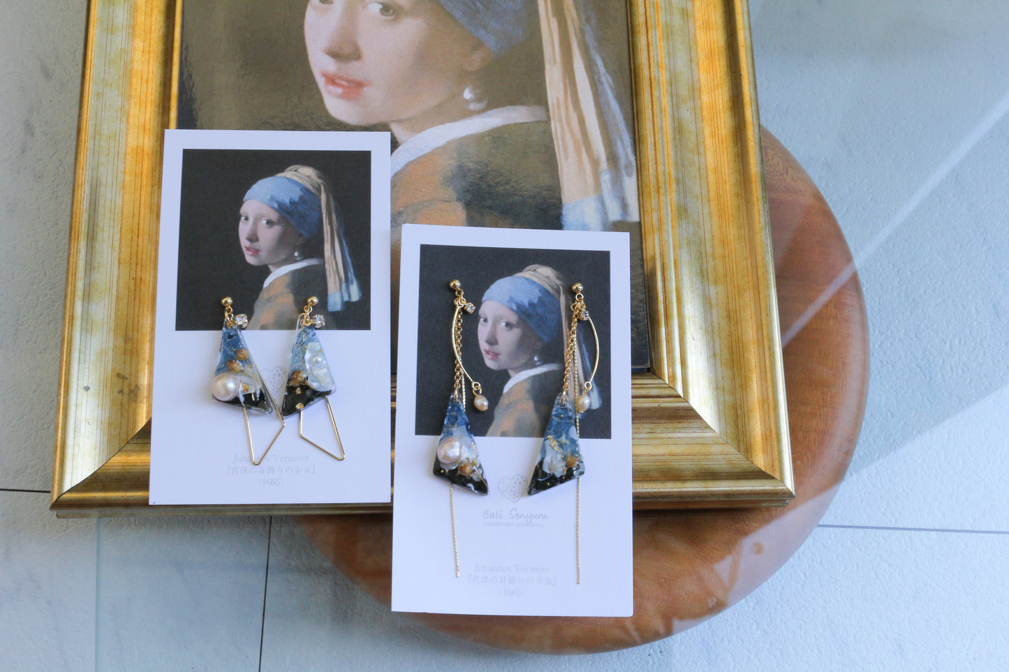 Johannes Vermeer Inspired Triangular Floral Earrings-真珠の耳飾りの少女