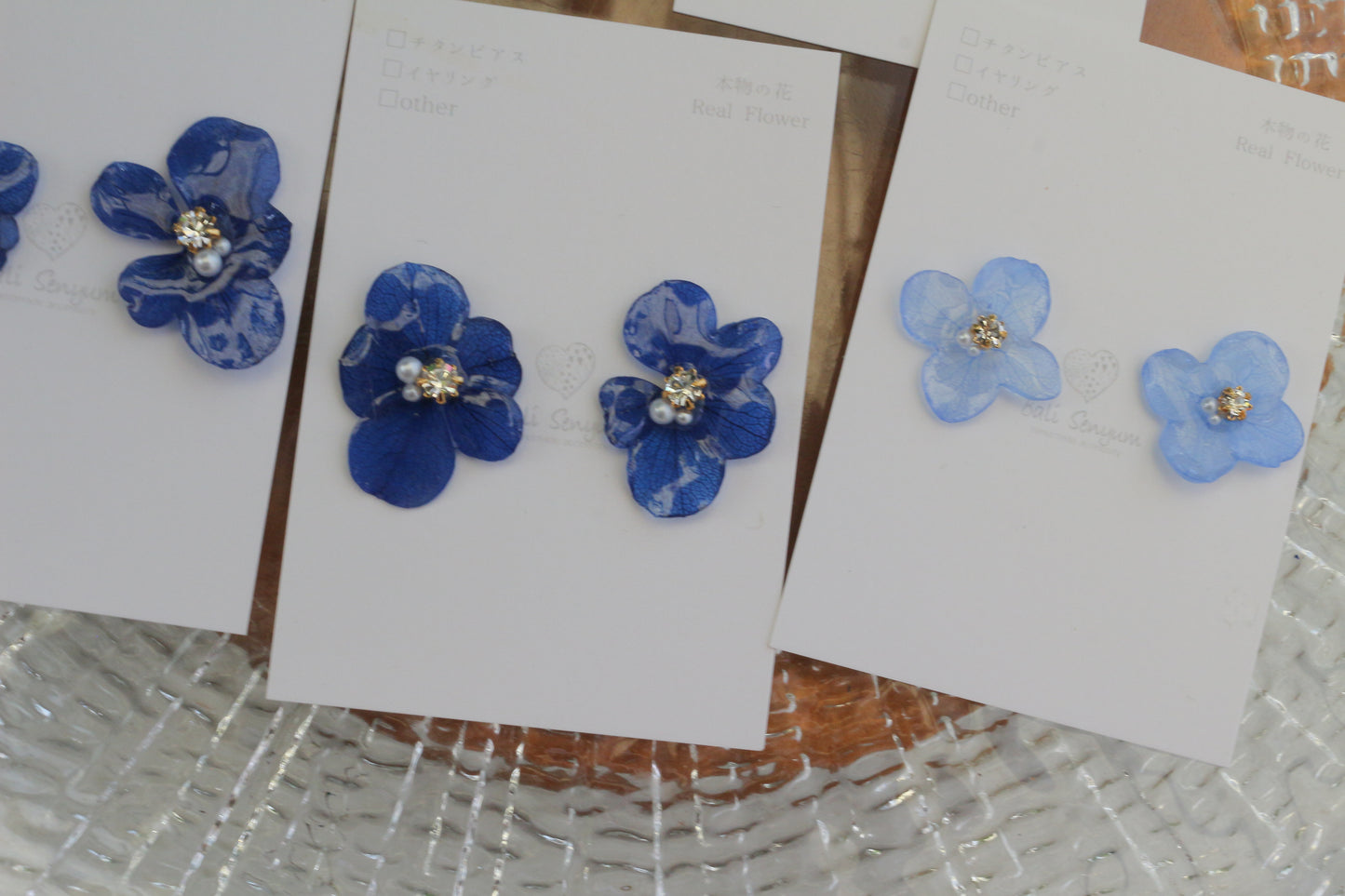 Hydrangea Petal  No.65 パーツ選べます。Clip-on or Titanium Pierce