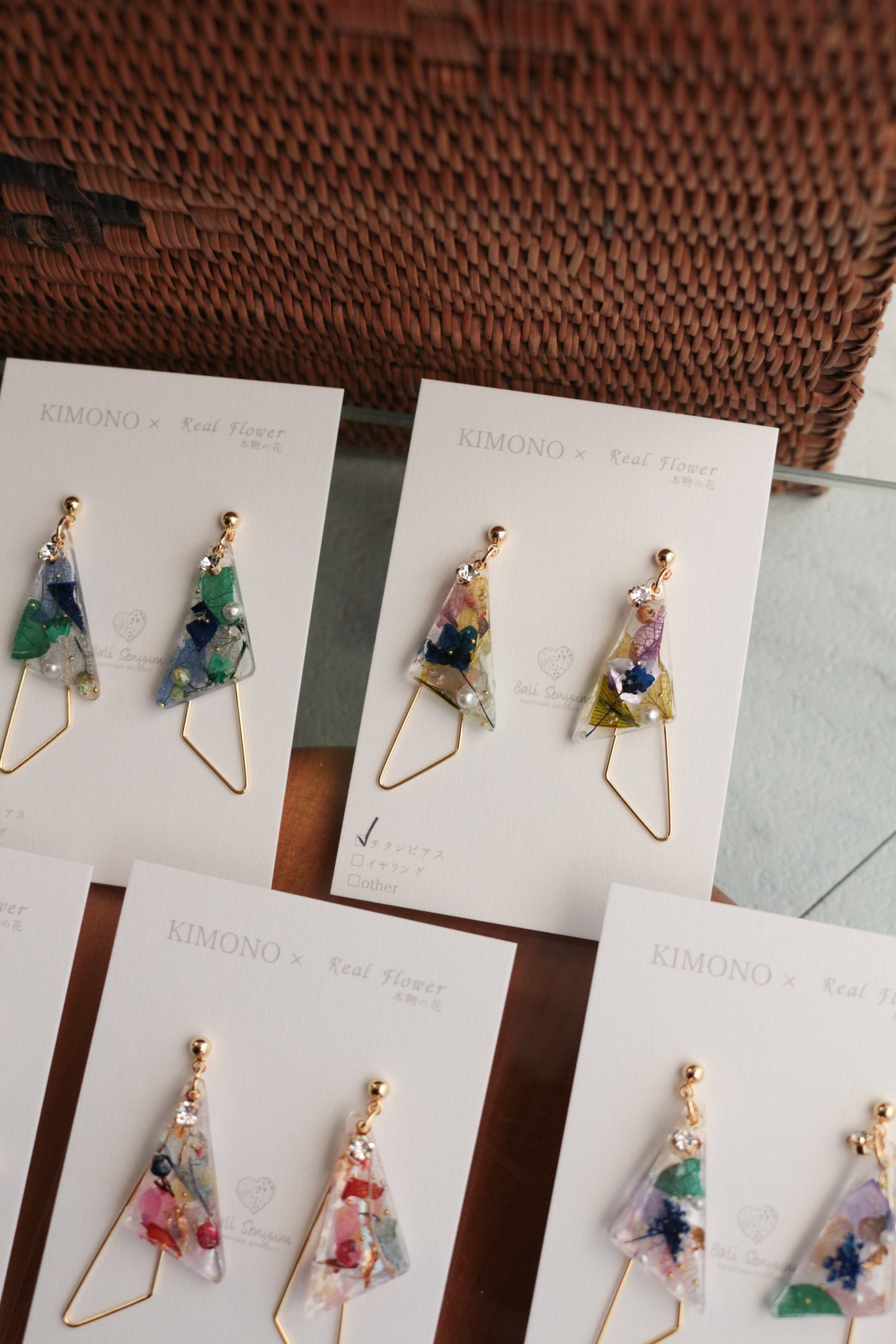 Triangular Floral Earrings - KIMONO Art Jewelry No.2 ピアス or イヤリング