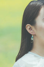 Triangular Floral Earrings With Seasonal Hydrangea No.26