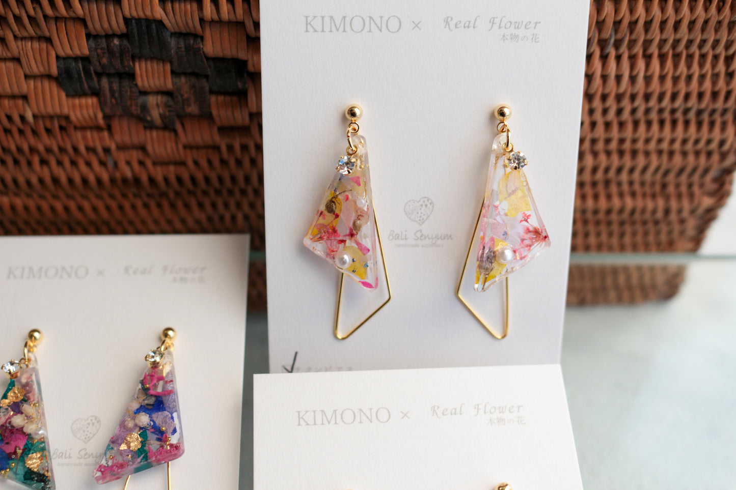 Triangular Floral Earrings - KIMONO Art Jewelry No.3 ピアス or イヤリング