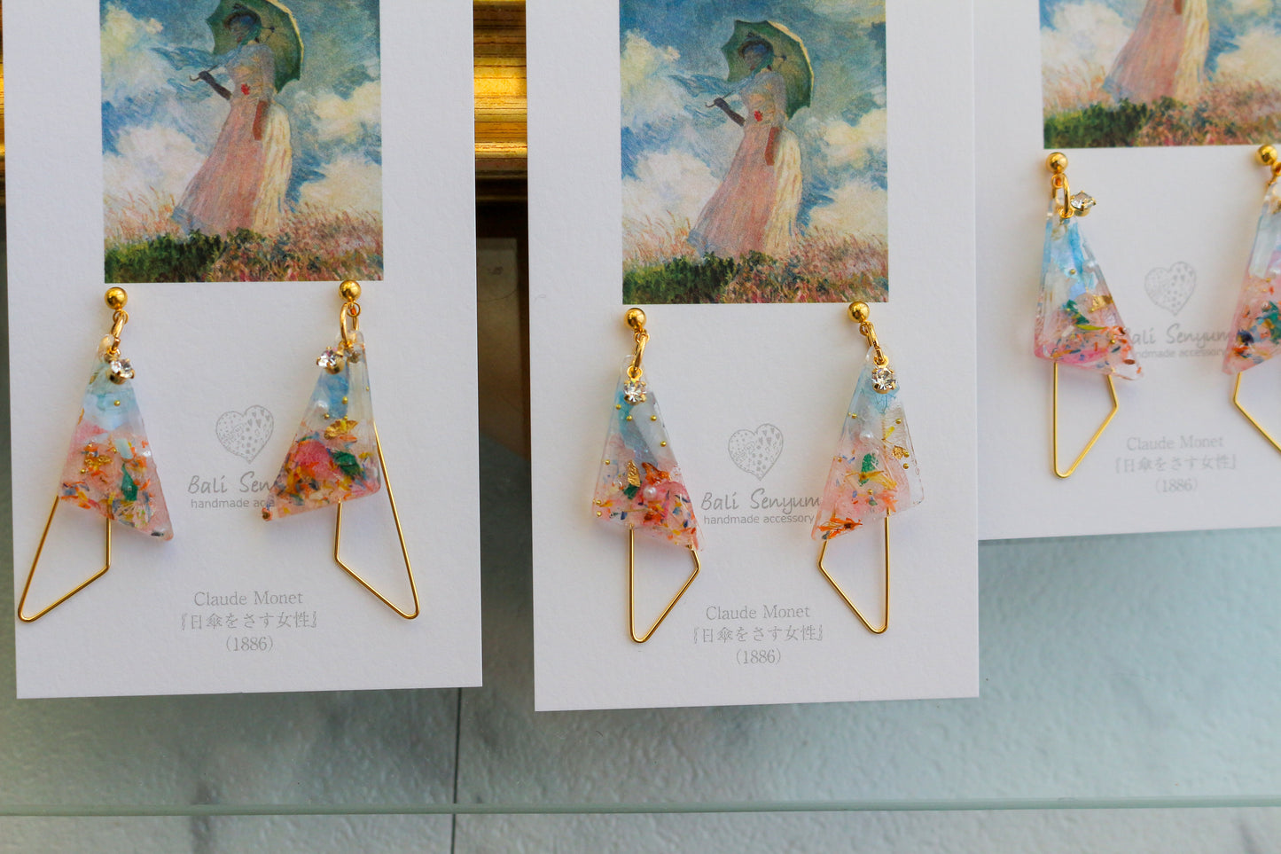 Claude Monet Woman with a Parasol Inspired Triangular Floral Earrings-散歩（日傘をさす女性）