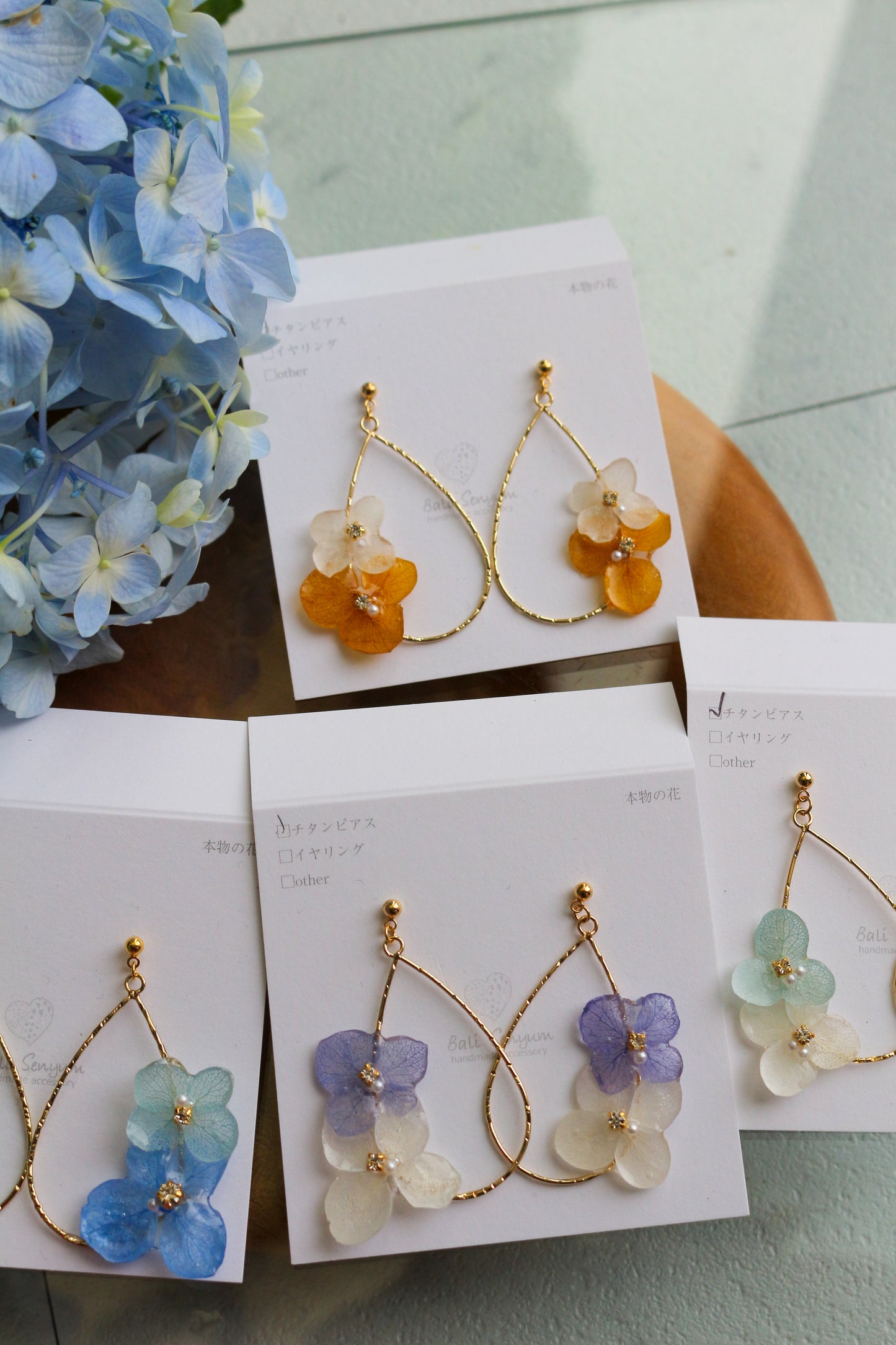 Teardrop Hoop Earrings with Hydrangeas No.15