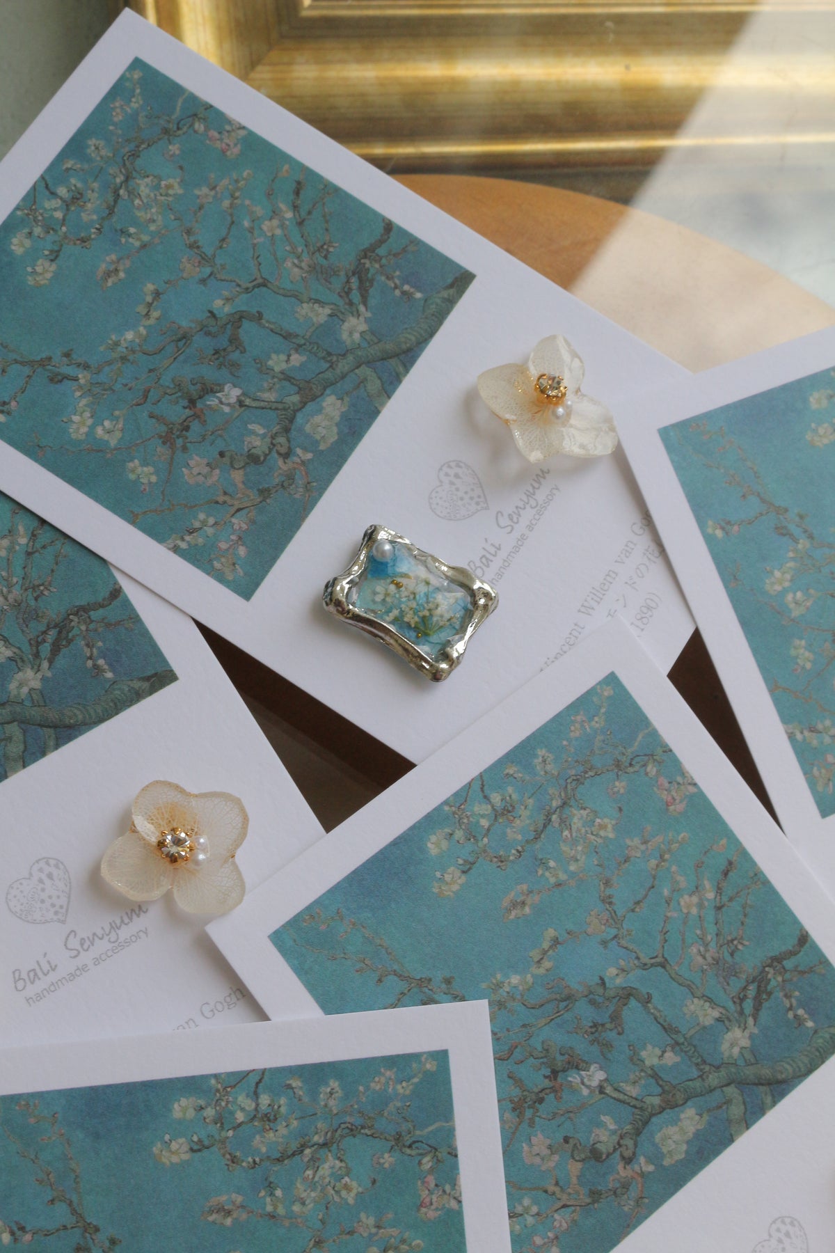 Gogh Inspired Flower and Medallion No. 1 Pierceチタンピアス - アーモンドの花