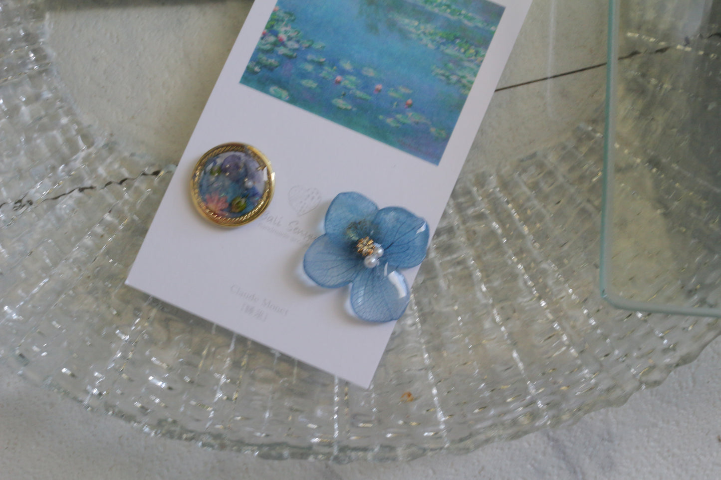 Monet Inspired Flower and Medallion No.35 ピアスTitanium Pierce 睡蓮
