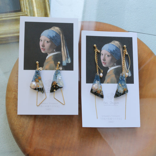 Johannes Vermeer Inspired Triangular Floral Earrings-真珠の耳飾りの少女