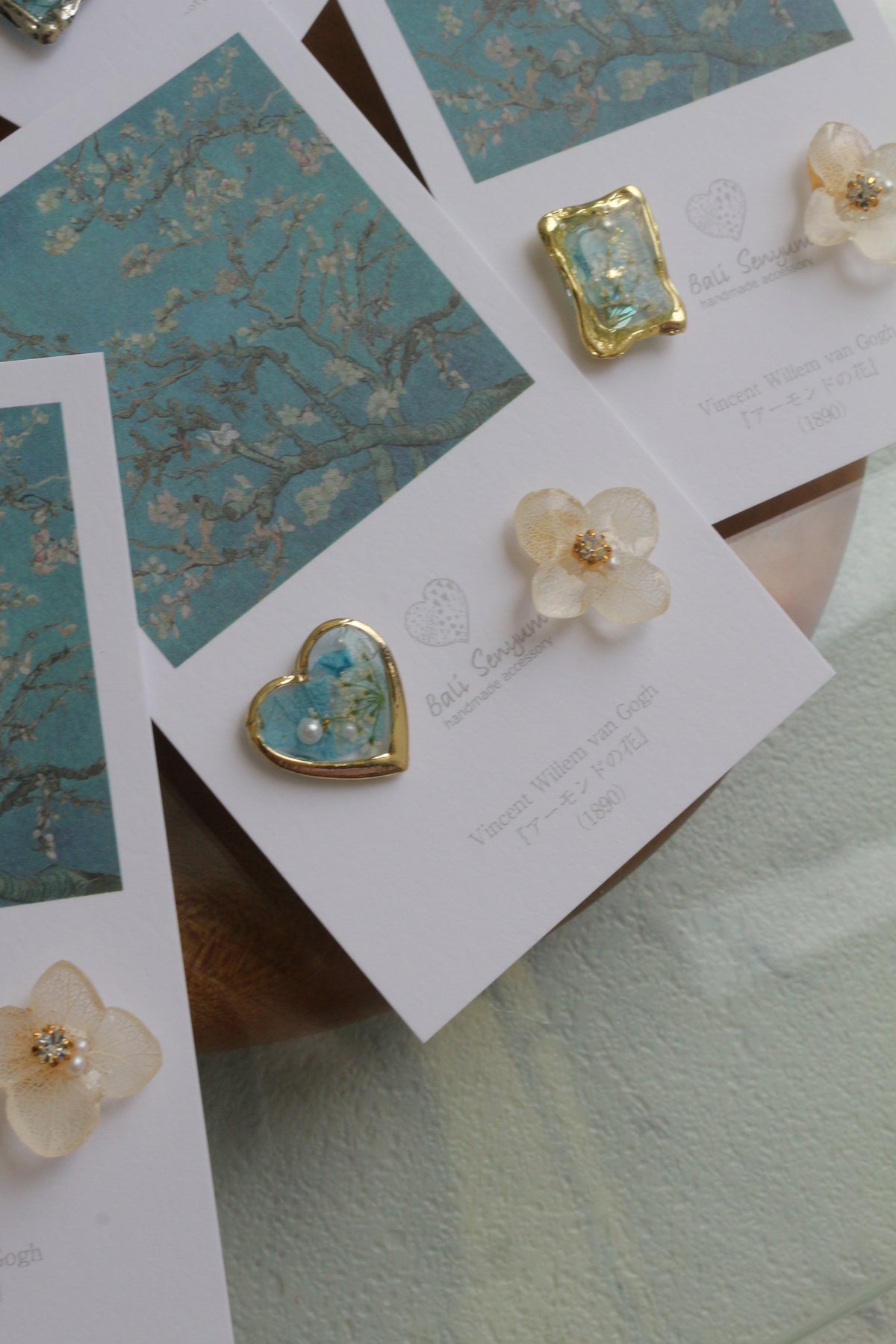 Gogh Inspired Flower and Medallion No. 1 Pierceチタンピアス - アーモンドの花