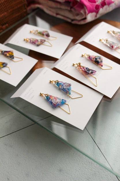 Triangular Floral Earrings - KIMONO Art Jewelry ピアス or イヤリング