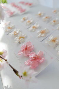 Natural Shape Someiyoshino Sakura Earrings #S004