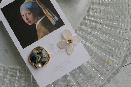 Vermeer's Inspired Flower and Medallion No.2 イヤリング Clip-on 真珠の耳飾りの少女