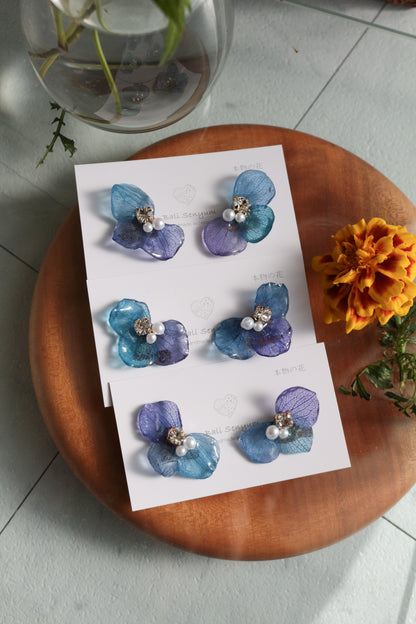 Gradation Hydrangea Wing No.139- Clip-on(イヤリング）