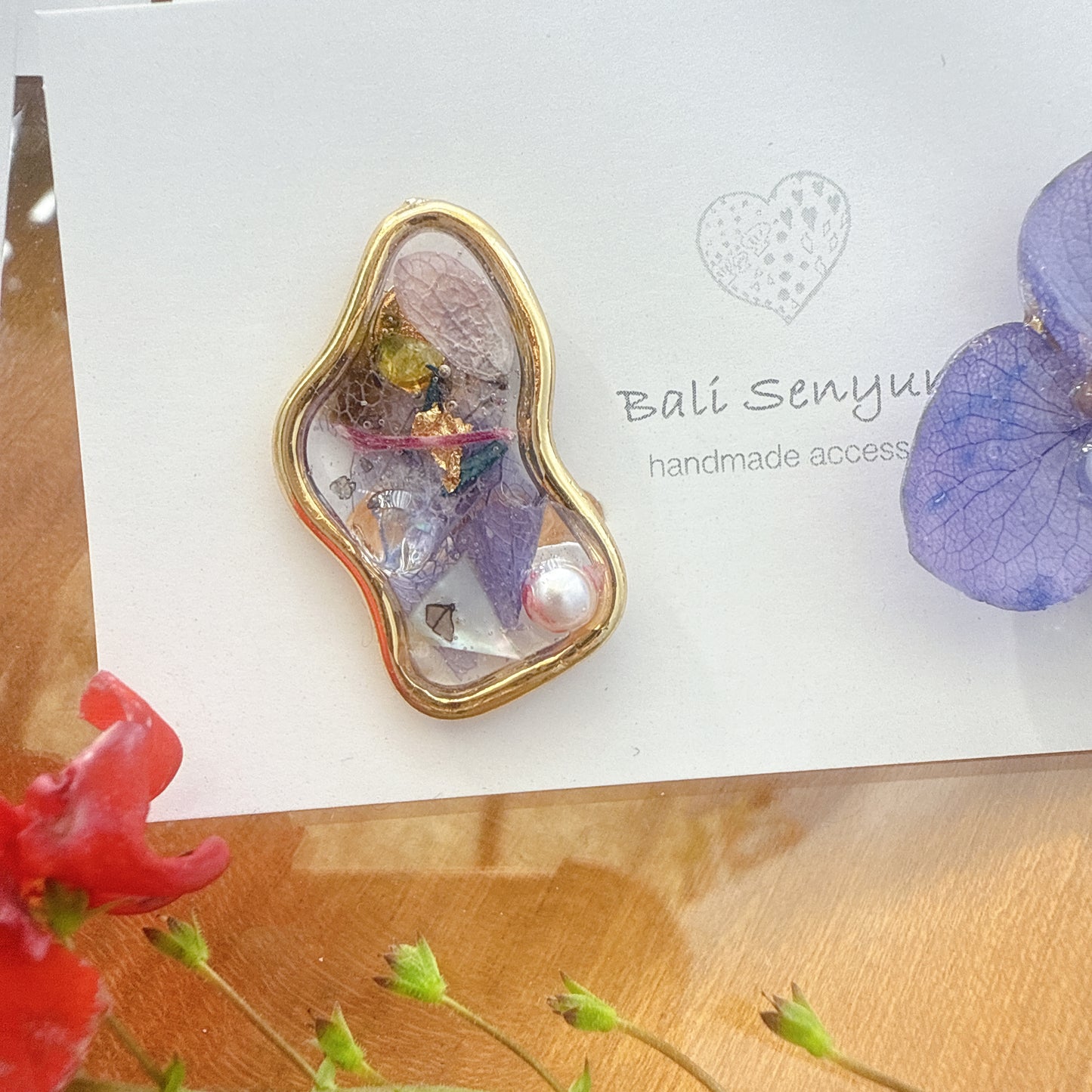 Hydrangea and Flower Medallion チタンピアス Titanium Pierce Earring No.16