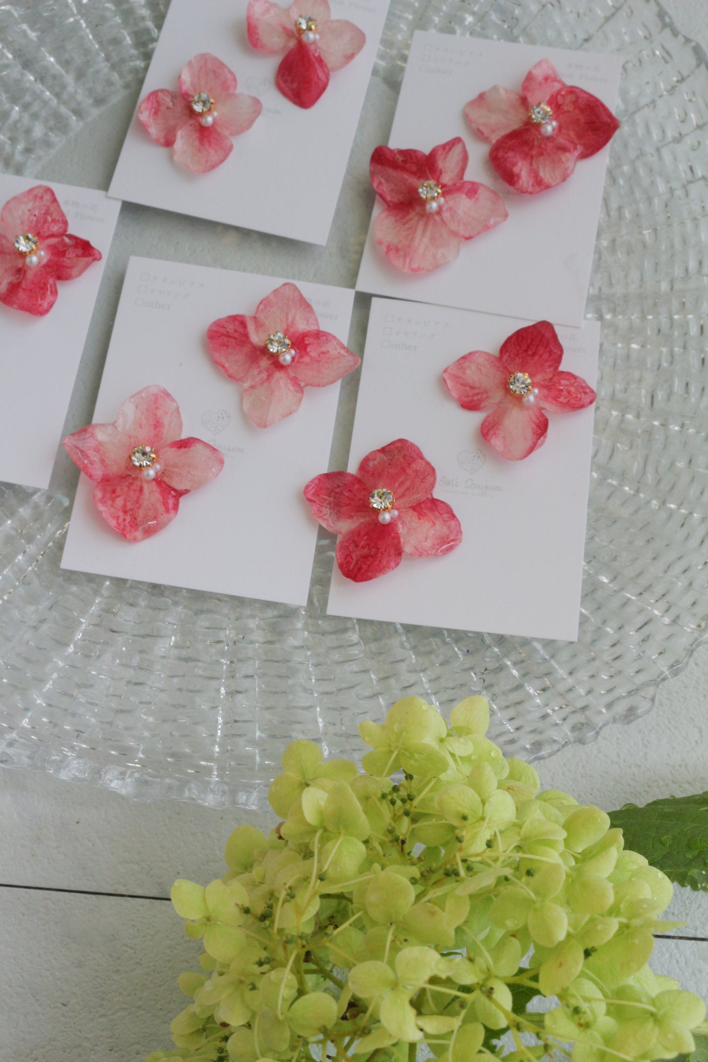 Hydrangea Petal  No.63 パーツ選べます。Clip-on or Titanium Pierce
