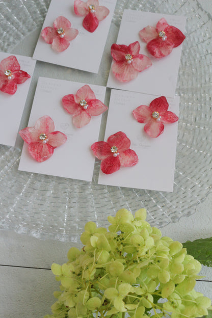 Hydrangea Petal  No.63 パーツ選べます。Clip-on or Titanium Pierce