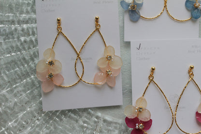 Teardrop Hoop Earrings with Hydrangeas No.22 ピアスorイヤリング