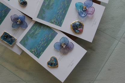 Monet's Water Lilies Inspired Flower and Medallion No.13イヤリング Clip-on 睡蓮
