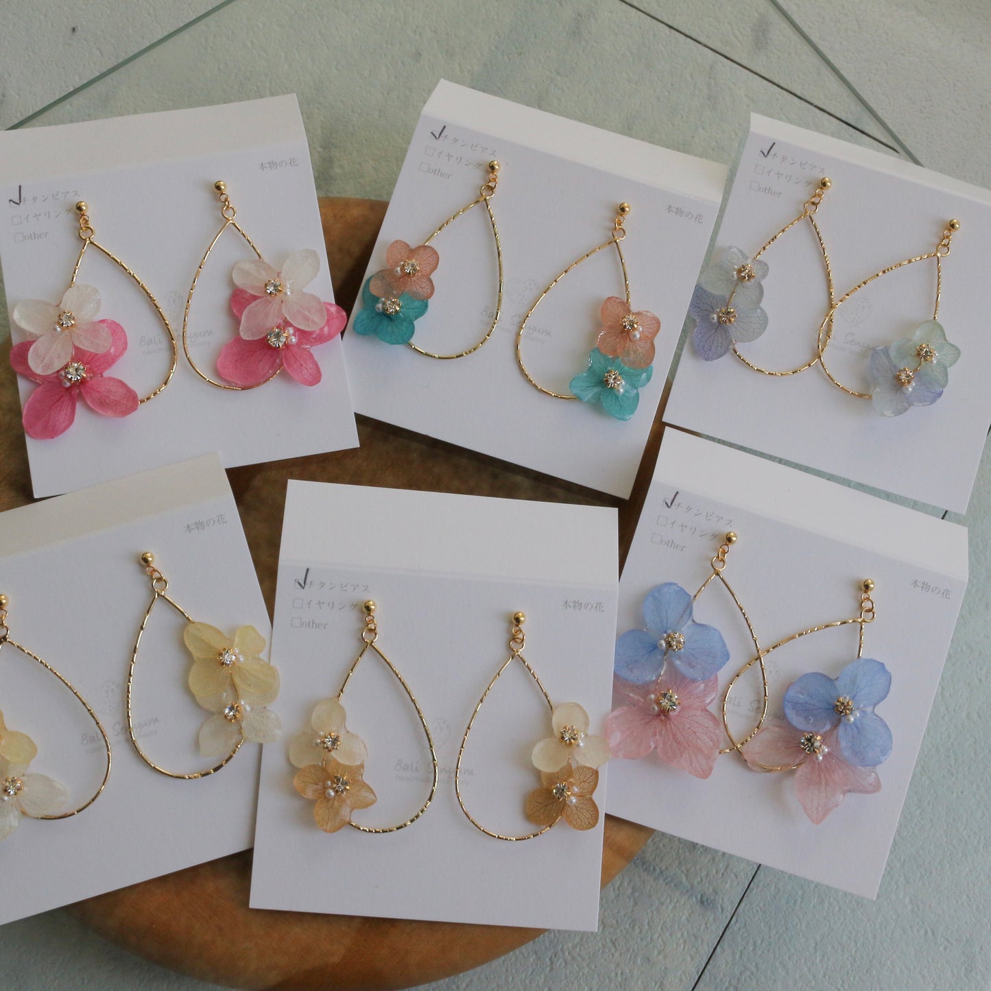 Teardrop Hoop Earrings with Hydrangeas No.20 ピアスorイヤリング