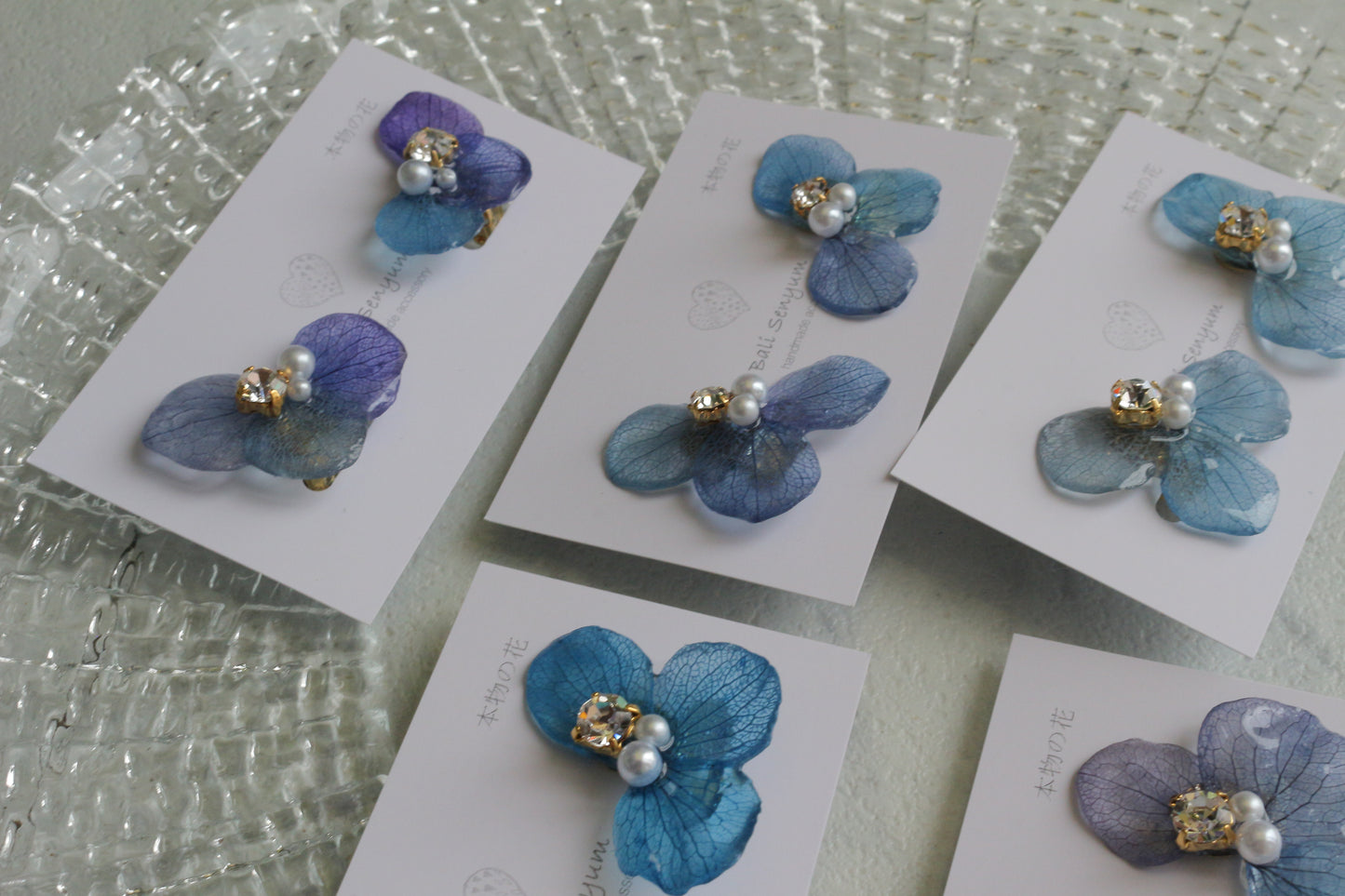 Gradation Hydrangea Wing No.146- Clip-on(イヤリング）