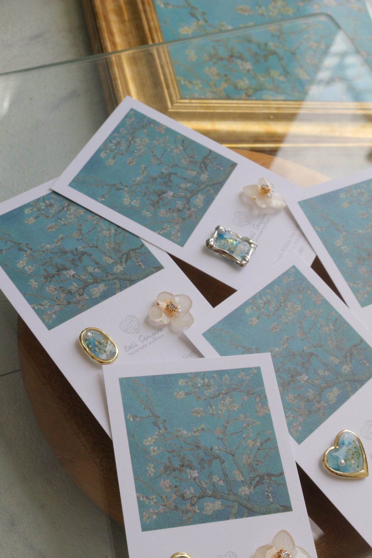 Gogh Inspired Flower and Medallion No. 1 Pierceチタンピアス - アーモンドの花