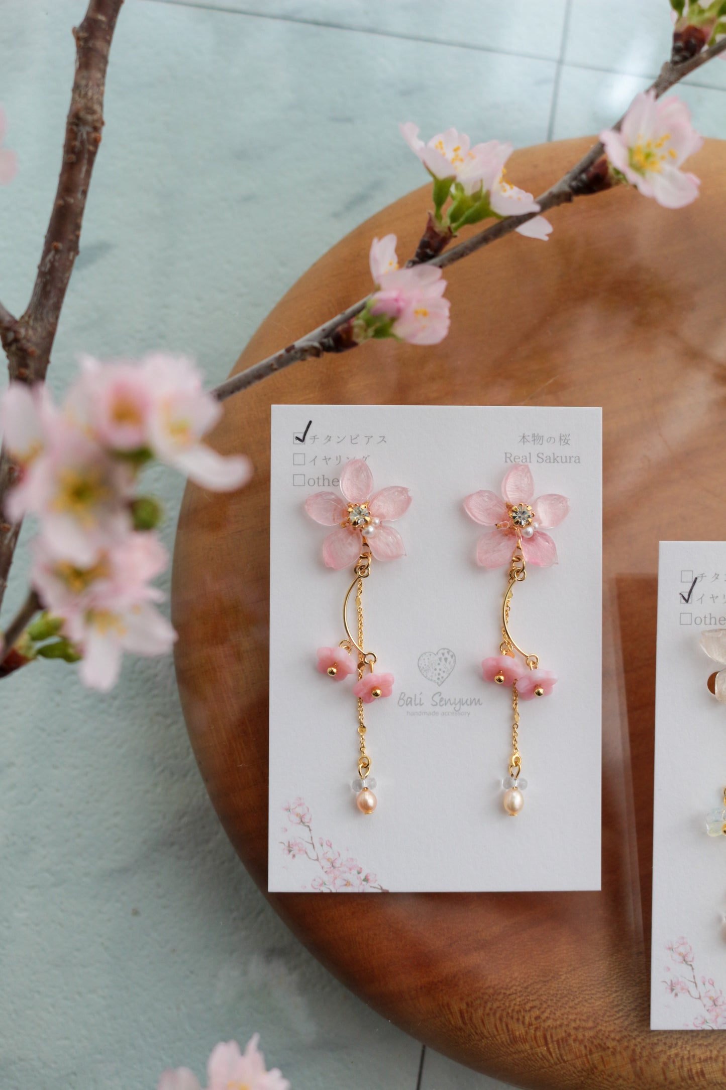 Someiyoshino Sakura Bouquet Earrings