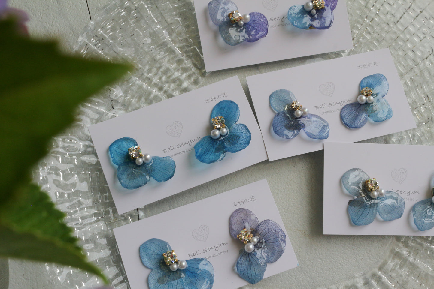 Gradation Hydrangea Wing No.146- Clip-on(イヤリング）