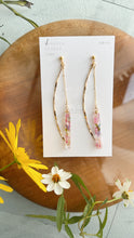 Dangling Stick Flower Earring with Golden Streamer No.1