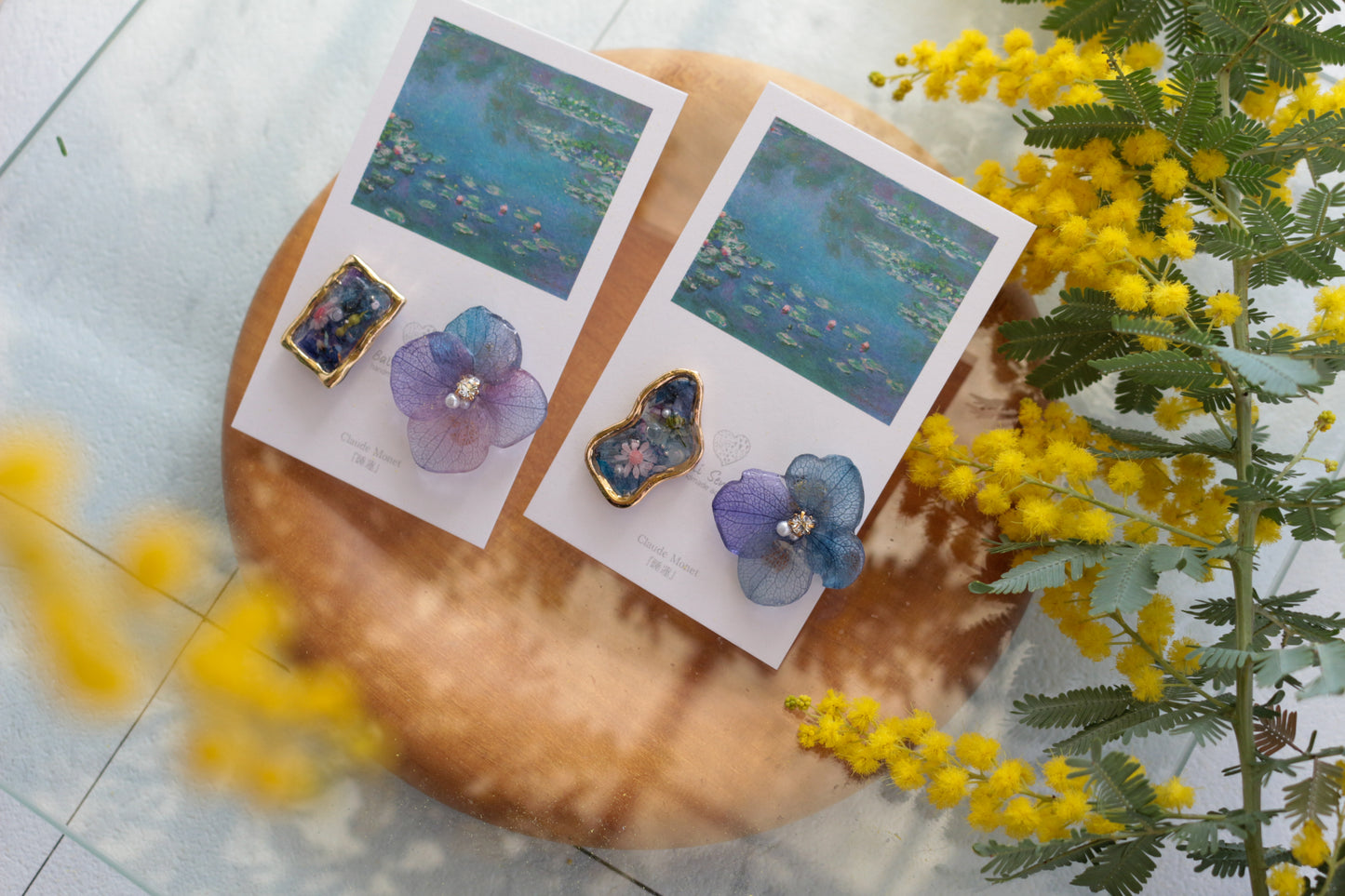 Monet's Water Lilies Inspired Flower and Medallion No.21 イヤリング Clip-on 睡蓮