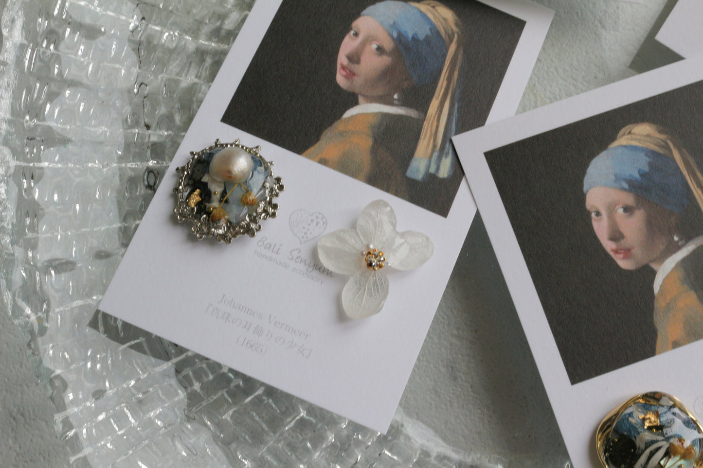 Vermeer's Inspired Flower and Medallion No.2 イヤリング Clip-on 真珠の耳飾りの少女
