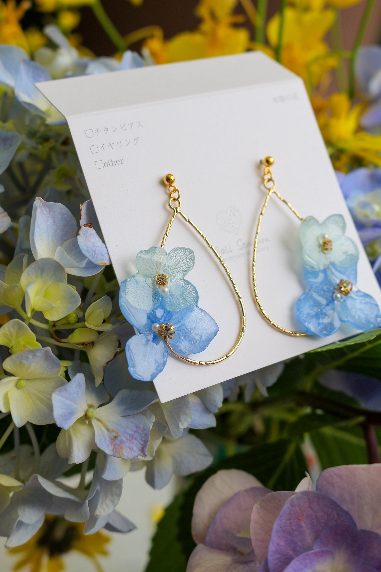 Teardrop Hoop Earrings with Hydrangeas No.15
